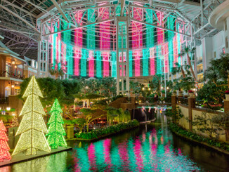 A Country Christmas at Gaylord Opryland Returns for the Holidays