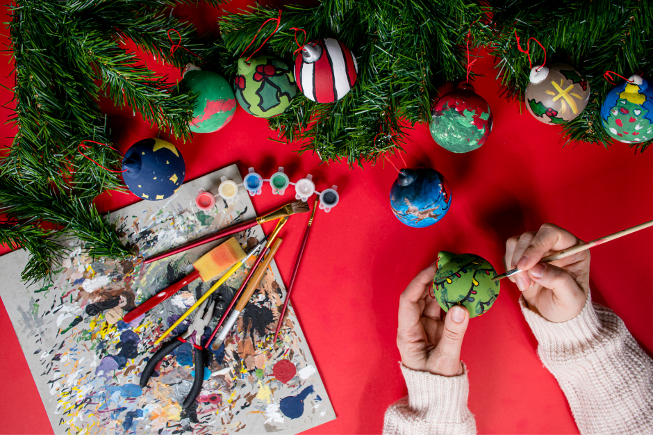 How to Host a Teen-Approved Holiday Party: Fun, Festive & Easy Ideas