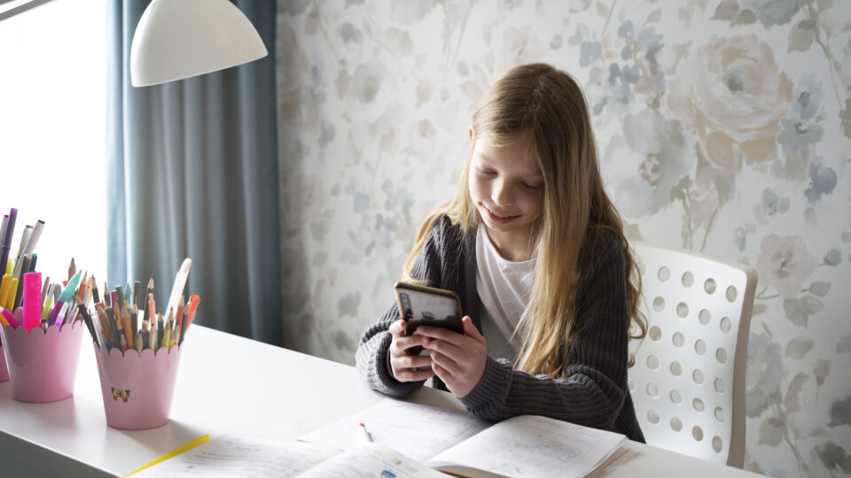 Kids Doing Homework Freepik